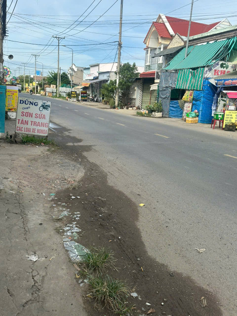 Cần bán nhà mặt tiền đường Dương Công Khi, giá 3.3 tỷ