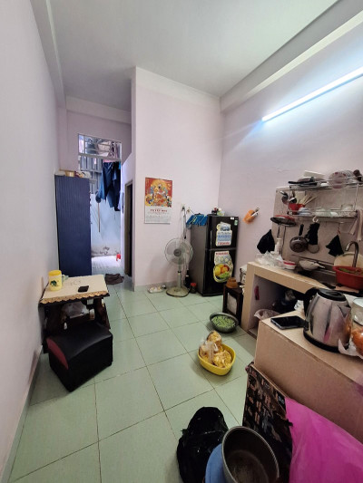 Nhà Gần Trung Tâm TP Thủ Đức – 40m² – 2PN – Hẻm An Ninh – Sổ Riêng – Giá Tốt 2.5 Tỷ