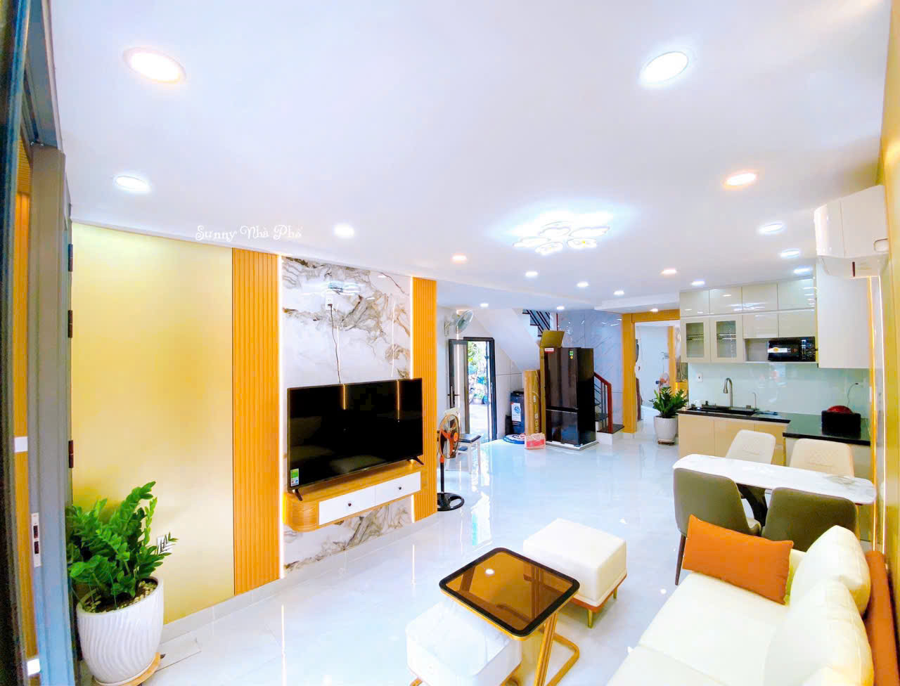 Bán nhà Duy Tân, Quận PHÚ NHUẬN, 3 mặt tiền, Đường xe hơi, 5.8 tỷ