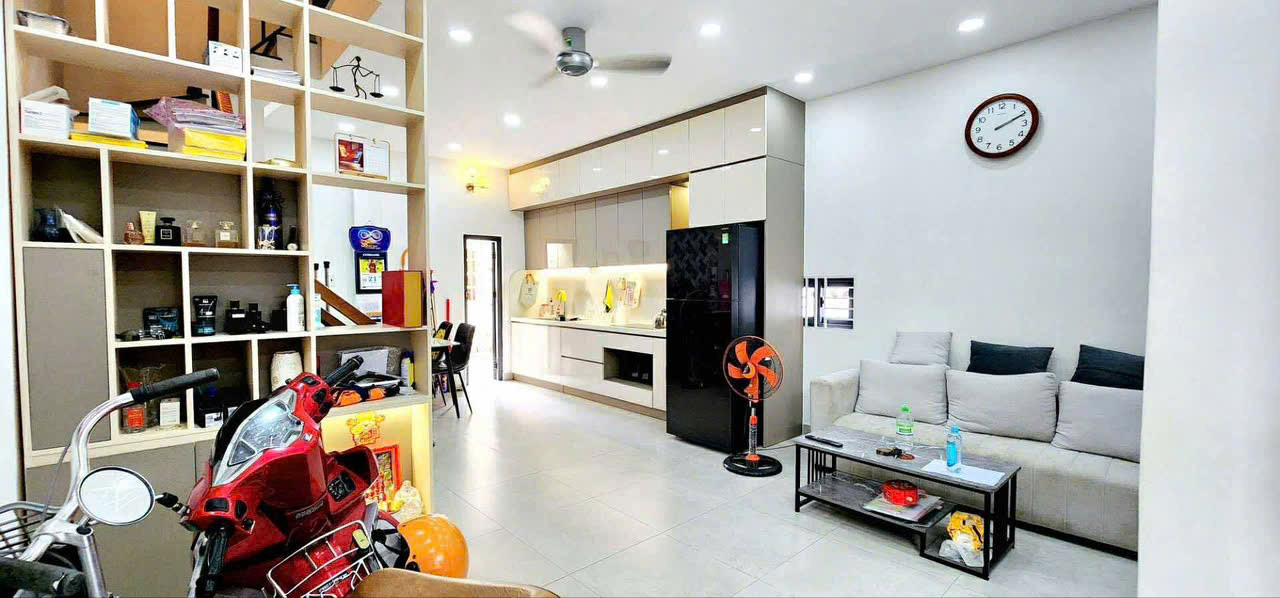 BÁN NHÀ CHÍNH CHỦ - CĂN GÓC 2 MT THOÁNG - DUY TÂN - PHÚ NHUẬN - TẶNG FULL NỘI THẤT - NGANG 5 CỰC HIẾM - GIÁ 5.4 TỶ - TL