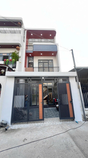 Nhà cực đẹp chỉ giá 1,85Tỷ ngay ĐX 006, Phú Mỹ, Thủ Dầu Một, sổ riêng, nội thất full.