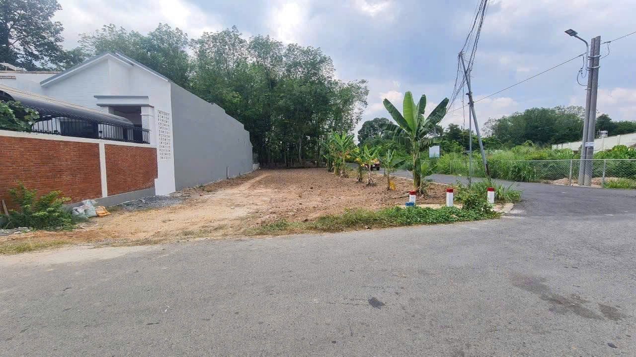 Đất lô gốc tại Phú An,Bến Cát Bình Dương