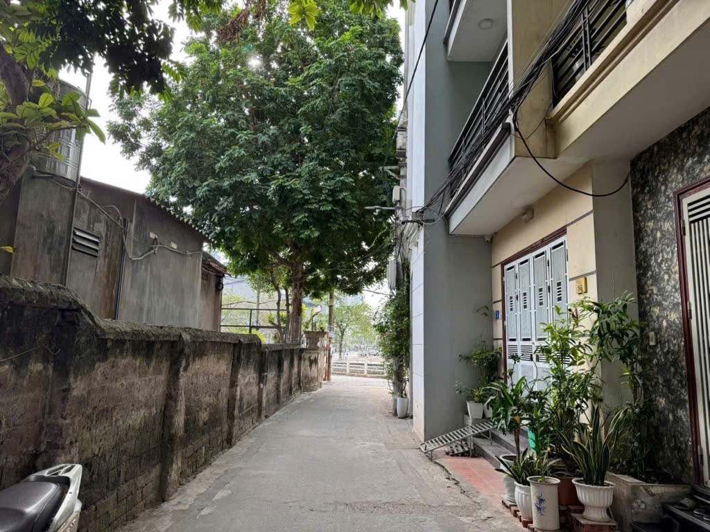 58M- 4 TẦNG 10,5 T.Ỷ- NGỌC THỤY- LONG BIÊN SIÊU PHẨM 4 TẦNG- TẶNG  NỘI THẤT - ĐƯỜNG RỘNG HƠN 5M - NGÕ THÔNG KD - KHU VỰC TIỀM NĂNG HẠ TẦNG ĐỒNG BỘ