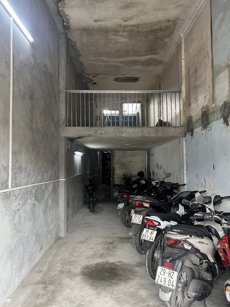 Cho thuê Mặt bằng KD ngõ ô tô Giải Phóng 70m2 x 1.5 tầng, 13 Triệu làm cà phê, đồng nát...