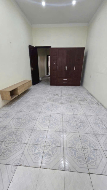 Nhà hiếm đường Giải Phóng, gần bến xe Nước Ngầm, 2 mặt ngõ trước sau, sát phố chính, dt 65m2, 4 tầng, giá chỉ 7.9 tỷ
