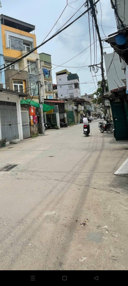 Cho thuê nhà ngõ Giải Phóng 30m2 x 3 tầng, 3 ngủ, 9.5 triệu/tháng