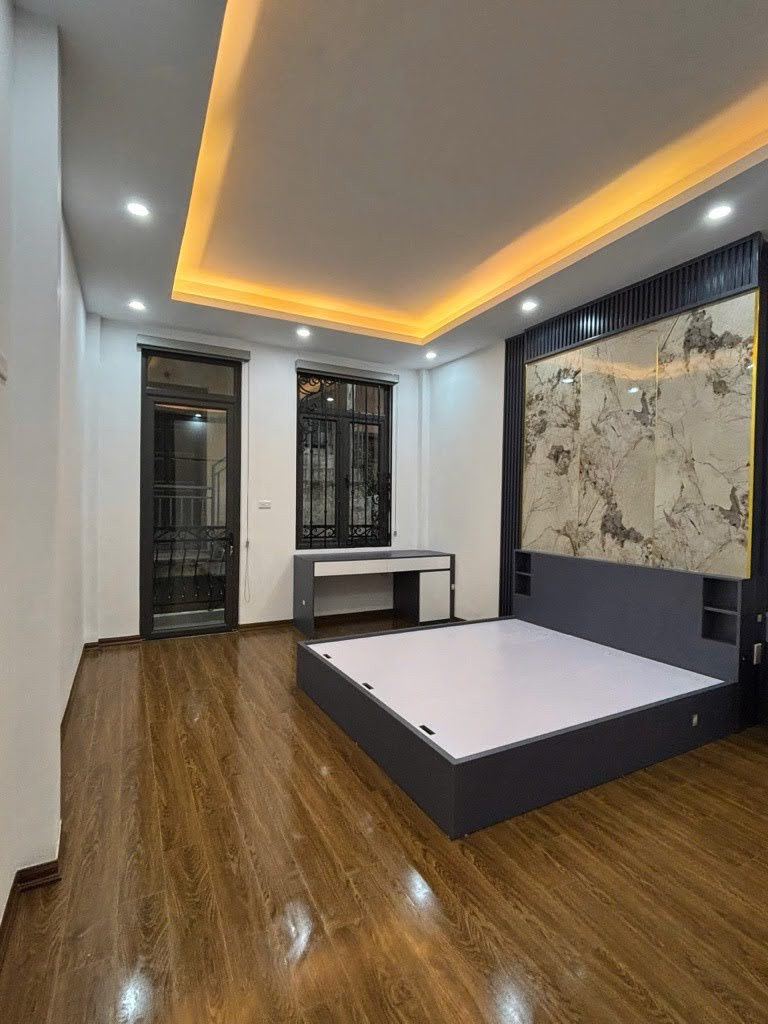 BÁN NHÀ PHỐ GIẢI PHÓNG,HOÀNG MAI - 6 TỶ X- 38M2 - 5 TẦNG - SỔ ĐỎ CHÍNH CHỦ