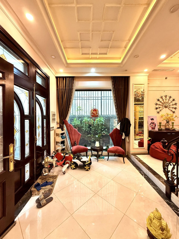 Bán nhà Giải Phóng (Thanh Xuân) 57/79mT1, 5 tầng, mt 6m, giá 26.5 tỷ