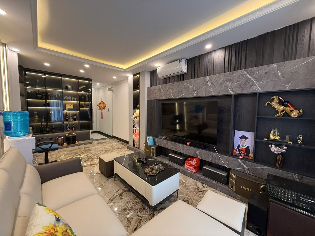 Sỡ Hữu Ngay Nhà Phố Giang Biên, Long Biên 6 Tầng Full Nội Thất, Ô Tô Đỗ Cổng Chỉ 5.99 Tỷ