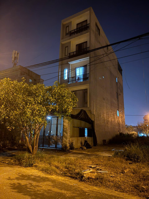 + Chính Chủ Đất Hoà Xuân, vị trí đẹp, sát lô góc giao nhau 2 đường 10,5m lề 5m, nối sang đảo kim cương và thông sophau minh mạng.