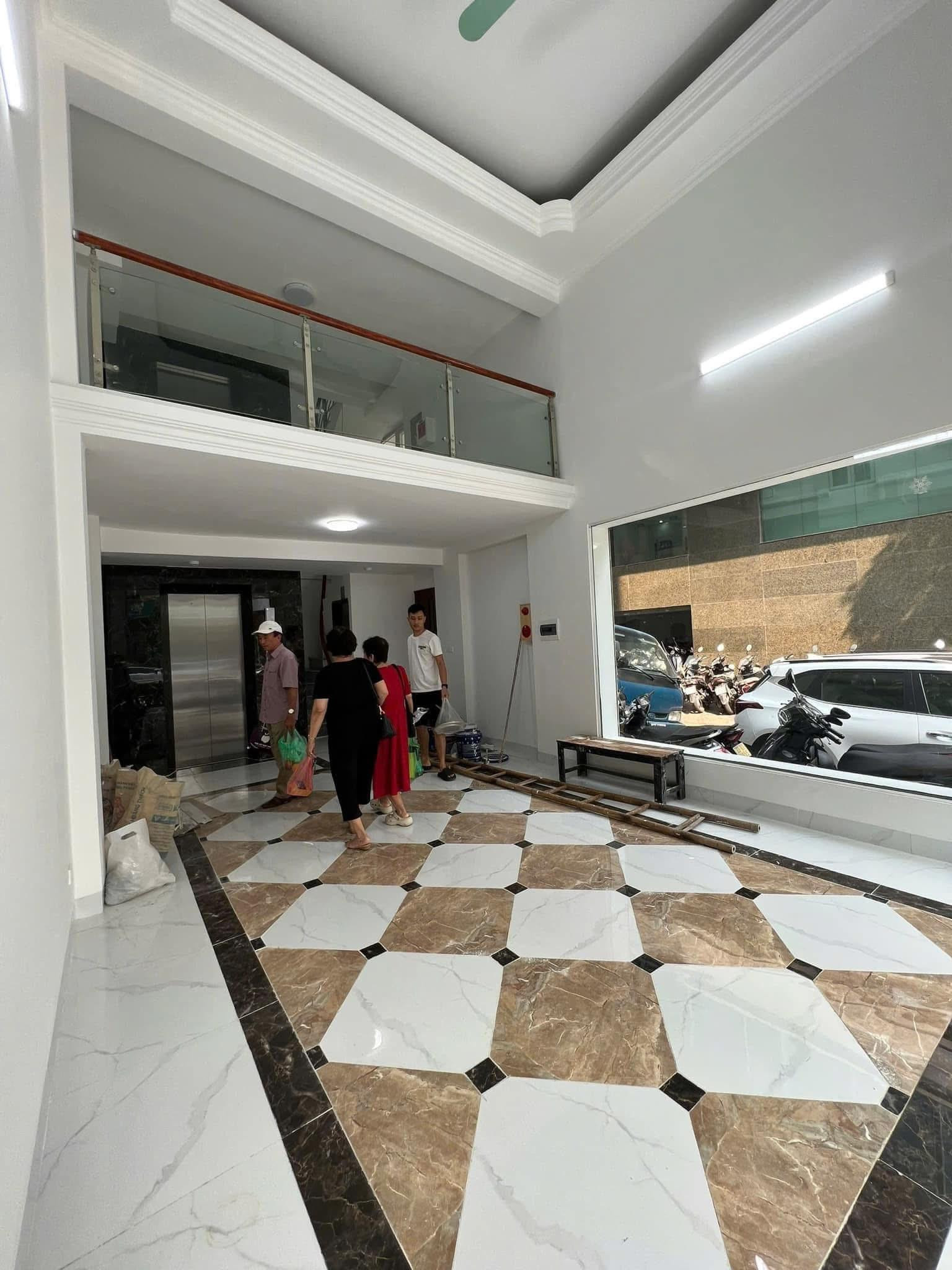 Toà VP MP Giang Văn Minh, Đội Cấn quận Ba Đình 55M x 7T THANG MÁY, PCCC giá 75 triệu