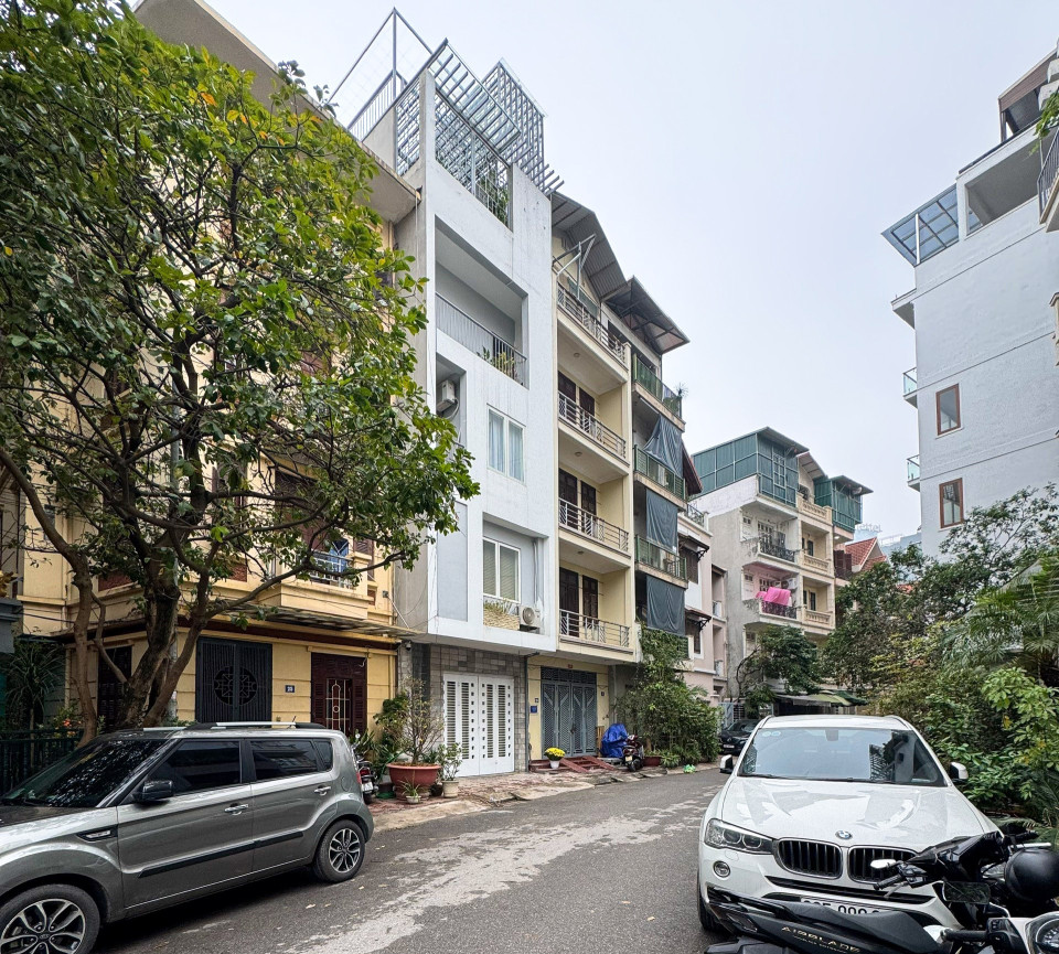 CỰC HIẾM! Bán nhà phân lô vỉa hè Ôtô tránh Cát Linh - Giảng Võ 75m² * 5 tầng giá 26 tỷ