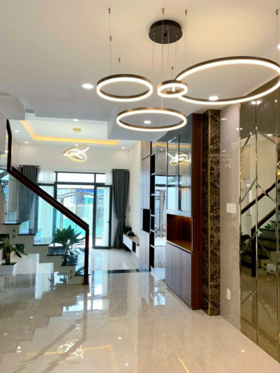 Bán nhà 4 tầng, 82m², 4PN, 5WC, Q.2, 8.2 tỷ, sổ hồng