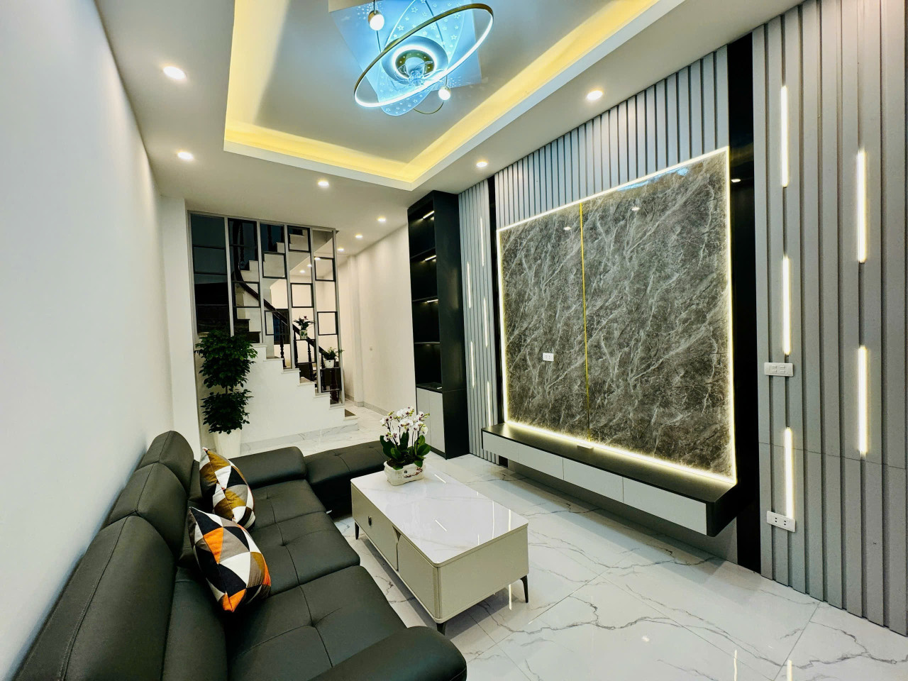 Bán nhà riêng Phố Giáp Bát, Hoàng Mai, 37m2 x 4 tầng, 4 ngủ, 7 tỷ 35