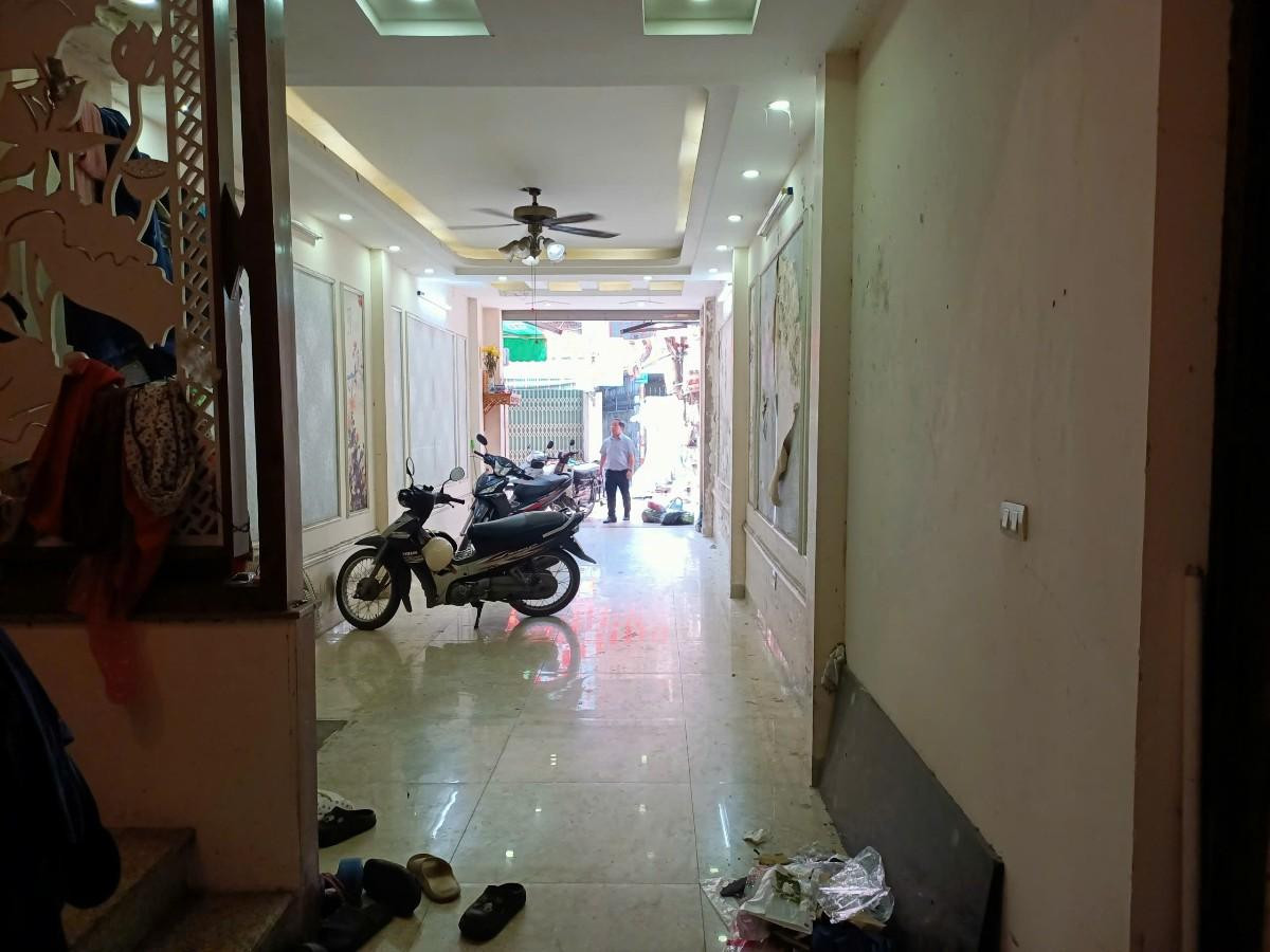 Bán Nhà riêng 69m² thổ cư 69m² giá 16.5 tỷ tại Đường Giáp Bát Phường Giáp Bát Quận Hoàng Mai Hà Nội