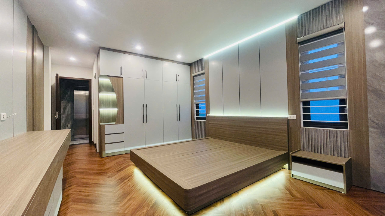 🔶 BÁN NHÀ MẶT NGÕ GIÁP NHẤT - 40M – 8 TẦNG THANG MÁY – Ô TÔ ĐỖ CỬA – KINH DOANH VĂN PHÒNG – GIÁ 13.2 TỶ