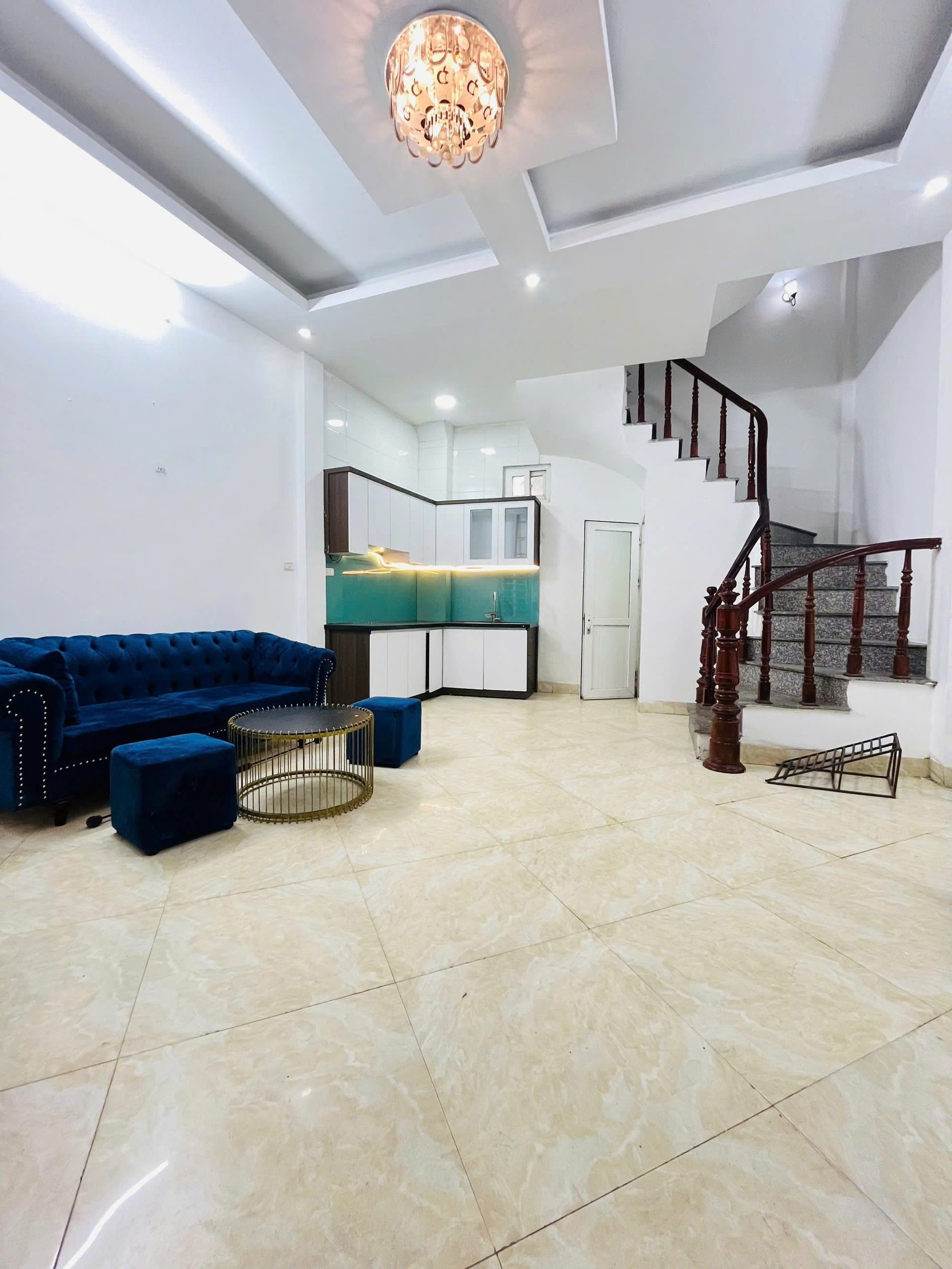 Cho Thuê Nhà Giáp Nhị - Hoàng Mai 35M² 5 Tầng 4 Ngủ Full Nội Thất - Giá Thuê 13,5tr