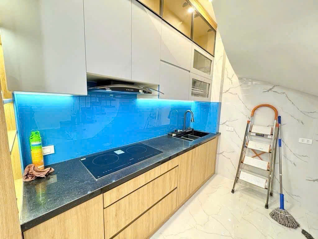 Cho thuê nhà Phố Giáp Nhị 5 tầng, 3 ngủ, 11 Triệu Full đồ vào ngay, ,ở gđ, nhóm đi làm