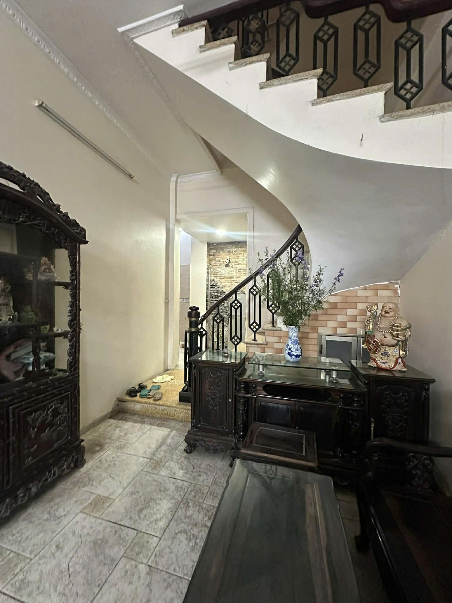 Cho Thuê Nhà Ngõ Giếng Mứt - Bạch Mai/ 42M² 4 Tầng 4 Ngủ - Giá Thuê 18tr