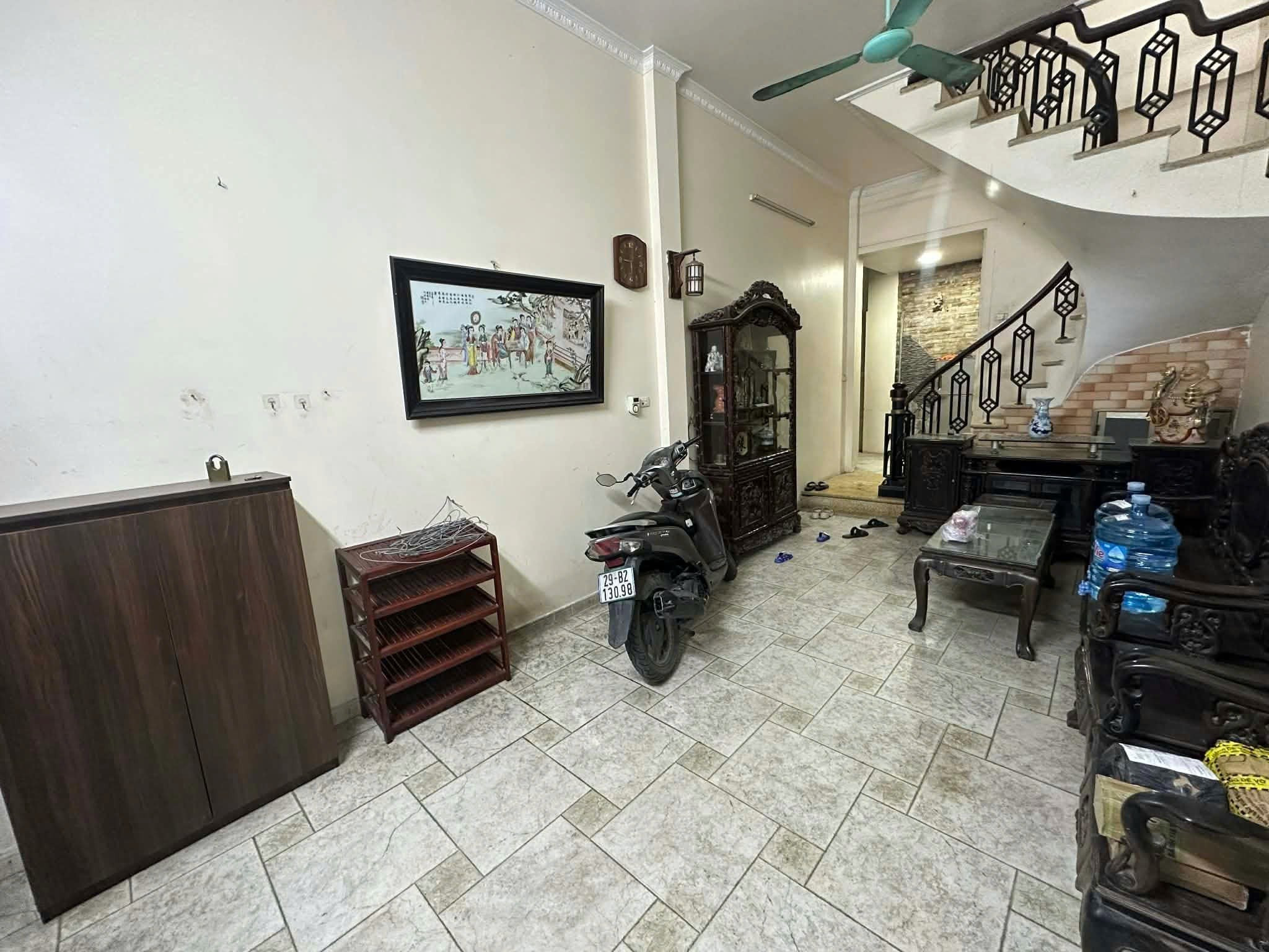 Cho thuê nhà riêng Bạch Mai, Hai Bà Trưng 42M x 4T, 4 ngủ giá 14 triệu