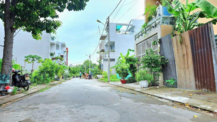 Bỏ ra 2,39Tỷ nhận ngay nền cực đẹp MTĐ Gò Cát, Phú Hữu, Quận 9, full thổ cư.