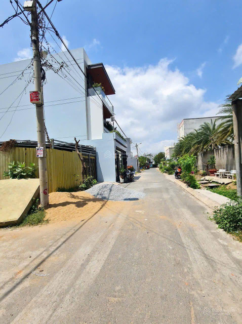 Bán lô đất giá chỉ 1.89 TỶ, DT: 82m2, Ngay MT Gò Cát, Phú Hữu, Quận 9, liền kề Khang Điền, sổ sẵn