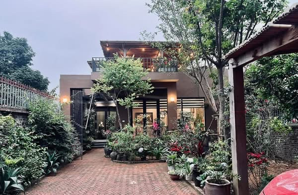 Biệt thự nghỉ dưỡng tuyệt đẹp tại Thạch Thất, ngay cạnh Xanh Villas.