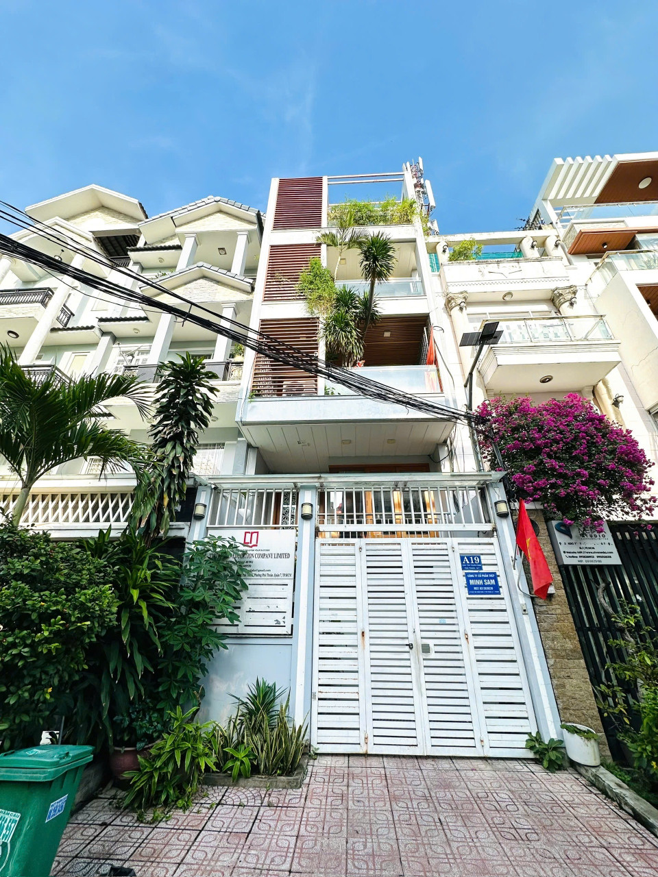 Nhà mặt phố, gần Phú Mỹ Hưng
