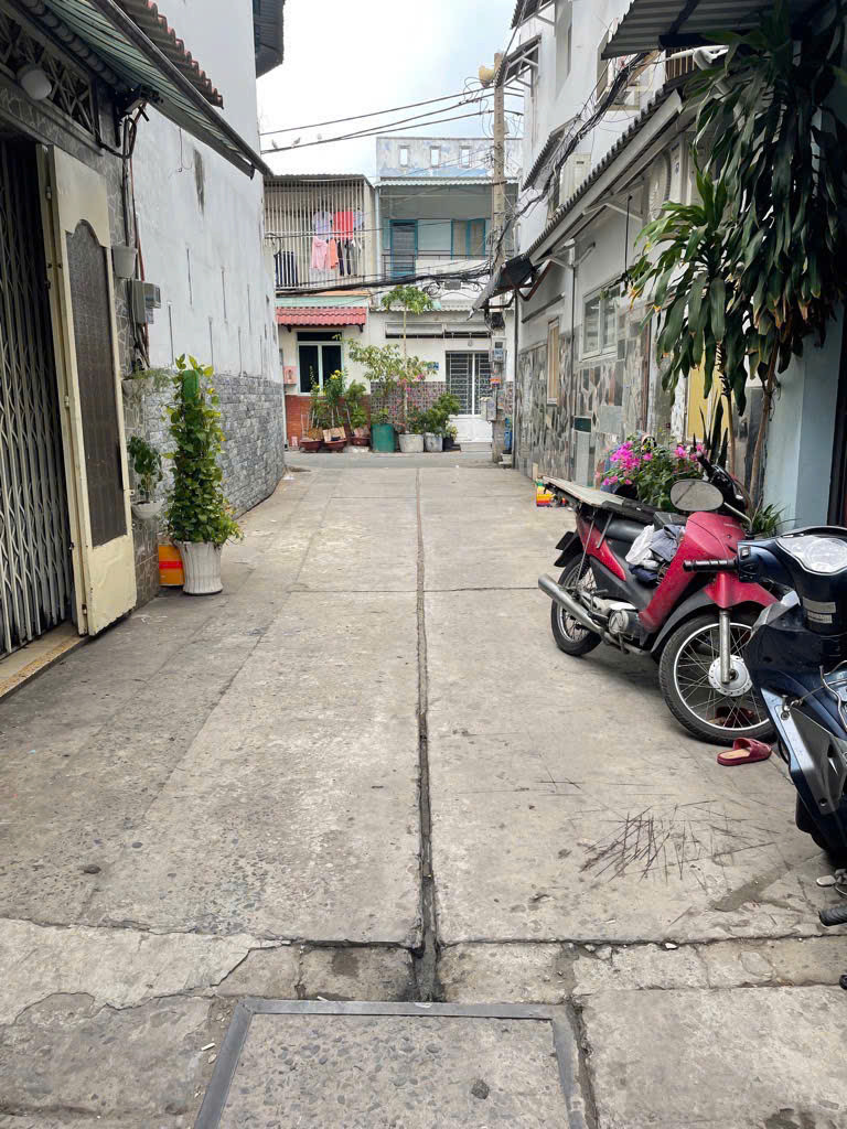Chính chủ bán nhà HXH, 2MT, 68m2, 3PN 2WC, Gò Xoài Bình Tân.