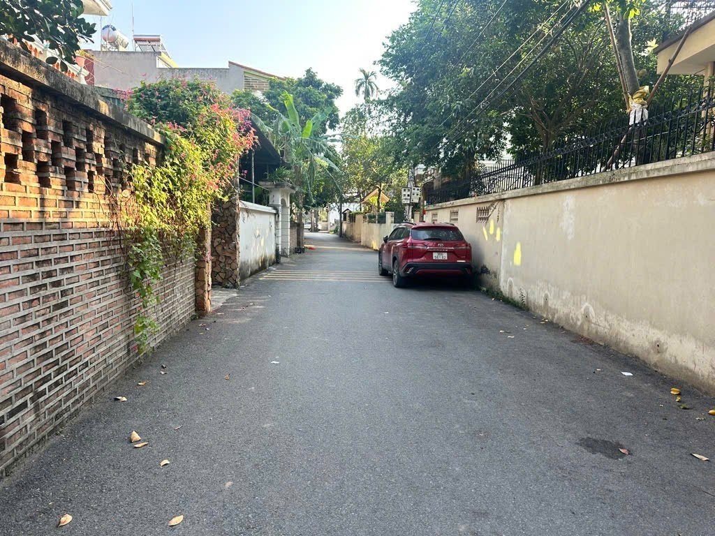 Bán đất Đông Dư, Gia Lâm. 35m2 * mt 4m * 3,2 tỷ. đường ô tô, nở hậu.
