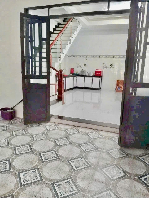 —Cho thuê nhà nguyên căn đường Thạnh Xuân 38, phường Thạnh Xuân quận 12. gần uỷ ban cao đẳng điện lực, chợ thạnh xuân 👉 Dt 5 x 18m.  1 lầu có 3 phòng ngủ. Sân rộng rãi ô tô đỗ trong sân.   ✅GIÁ THUÊ: 9 triệu / tháng còn bớt  Liên hệ e