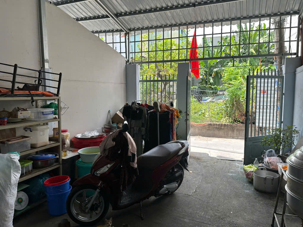 BÁN NHÀ HÀ HUY GIÁP - NGÃ TƯ GA 82,3M2 GIÁ 3,xx Tỷ