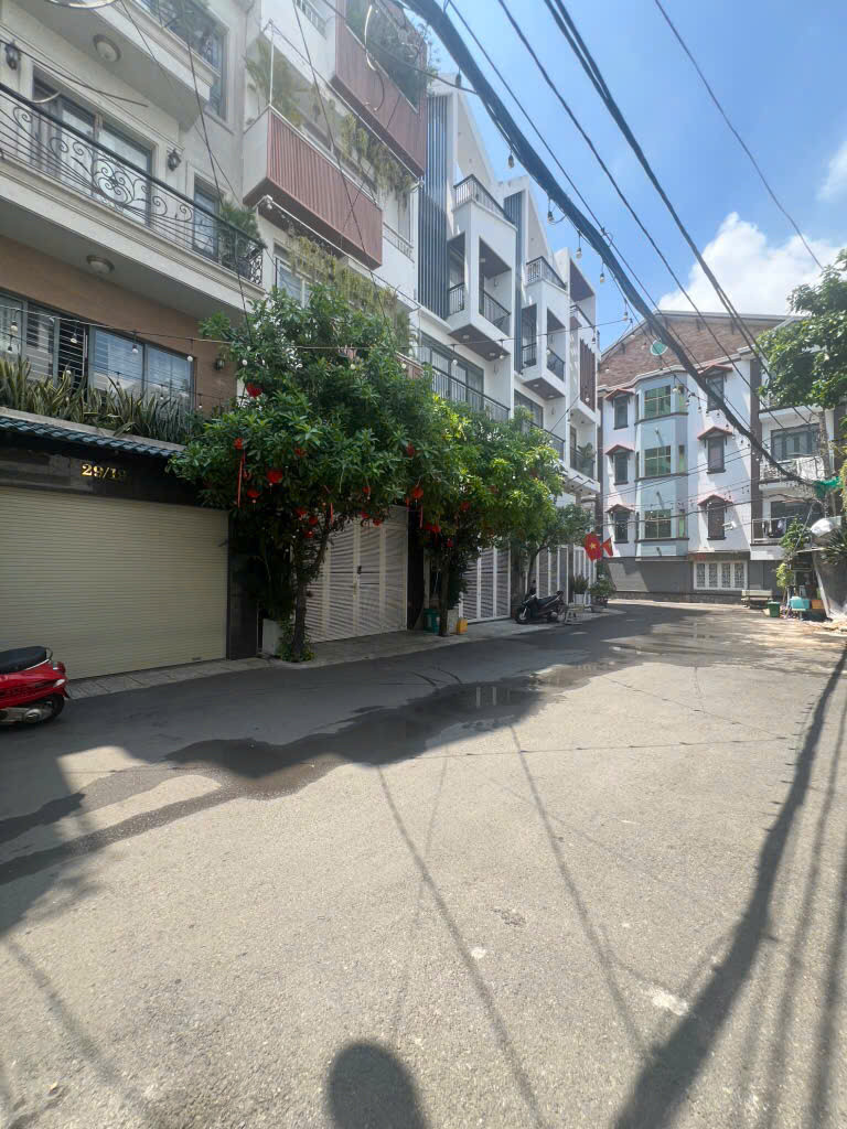 🌈Nhà Khu Nam Long Giáp Gò Vấp- 5 tầng giá chỉ 5tỷ390 còn bớt💵🏡
✅Dt 4x13.5 1 trệt 1 lững 3 lầu 4pn 5wc phòng thờ sân thượng, gara xe hơi 
✅Hẻm 8m 
✅Ngay chợ Cầu Đồng, 3p đi Gò Vấp
✅Hướng Tây Tứ Trạch
💵Giá bán 5ty390 tl

📞/zalo 0866699790 xem nhà TL chính c