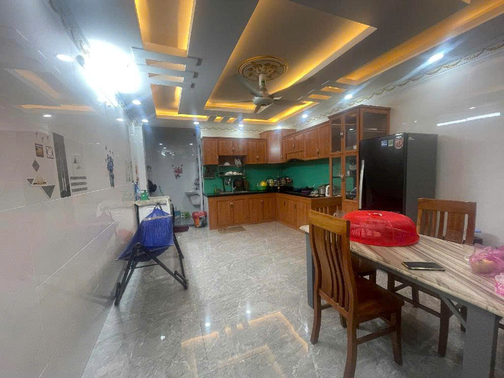 NHÀ MẶT TIỀN NỘI BỘ - KHU DÂN CƯ VIP - CHỈ 6 TỶ