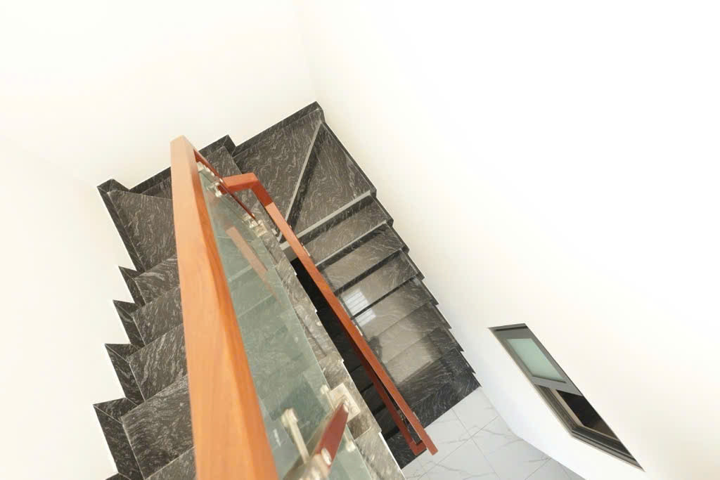 NHÀ ĐẸP G.IÁ TỐT DƯỚI 4ty NGAY MẶT TIỀN HÀ HUY GIÁP, GẦN  NGÃ TƯ GA, P.THẠNH XUÂN Q12