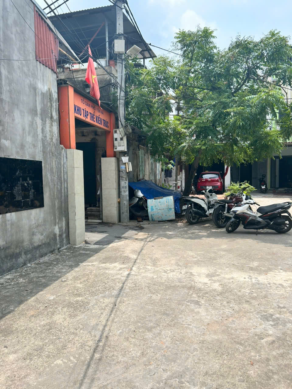 (HIẾM) BÁN NHÀ HÀ HUY TẬP, YÊN VIÊN, LÔ GÓC, Ô TÔ VÀO, VIEW SÂN CHƠI 31M²- 3.7 TỶ