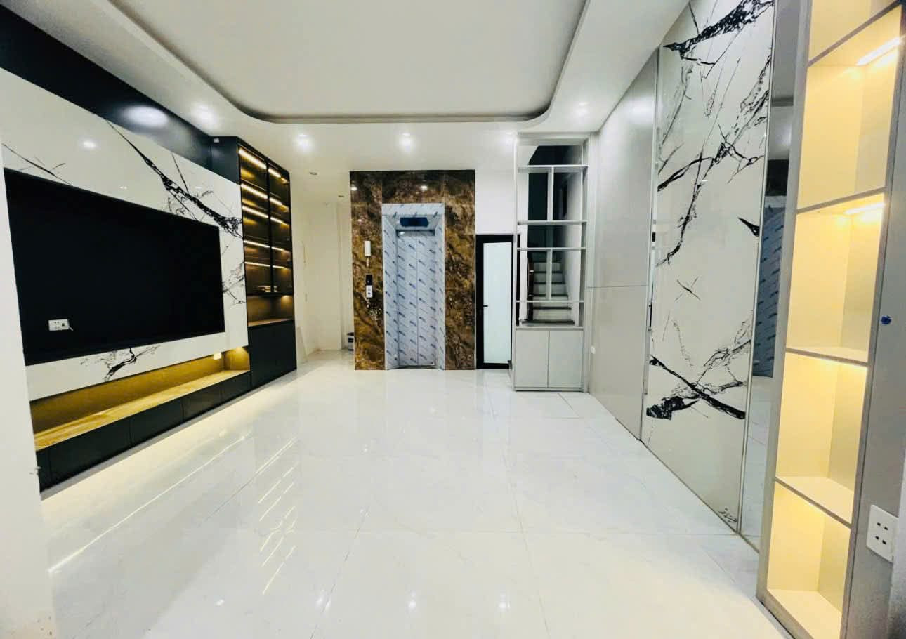 Tôn Đức Thắng 40M - Hoa Hậu 6 Tầng Thang Máy, Full Nội Thất, Gần Phố