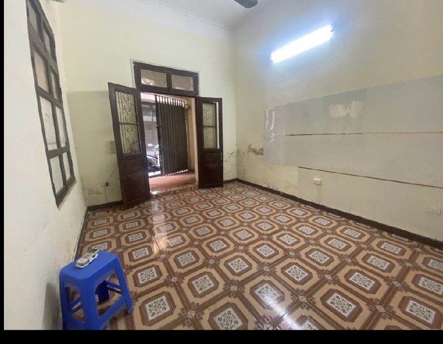 Trung Tâm Đống Đa- Phố Tôn Đức Thắng- Nhà Cũ Xác Định Bán Đất- Mặt Tiền Quyền Lực- Ô Tô Vào Nhà- 81,2M2-3T- Mt10M