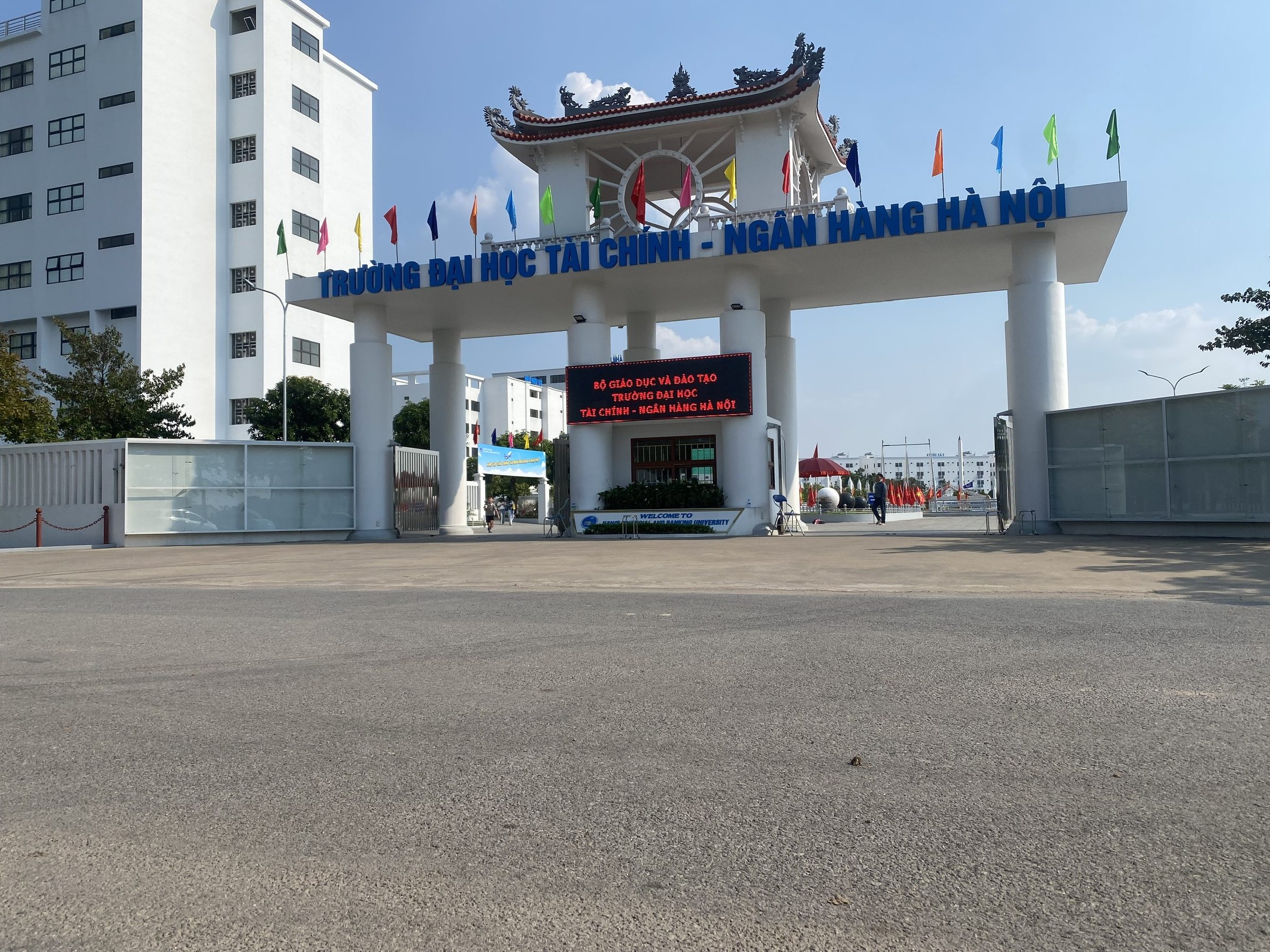 BÁN LK4 KHU B KĐT CIENCO5 MÊ LINH,GIÁ 5X TRIỆU/M.LH CHÍNH CHỦ MR QUANG 0963.688.777