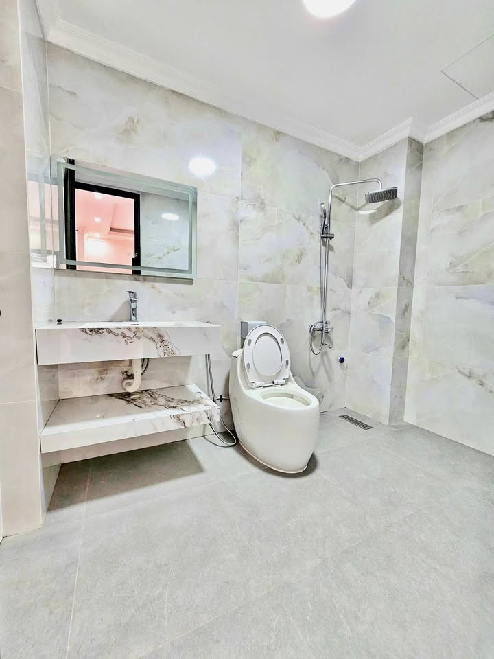 Nhà đẹp Hà Cầu 50m², 4PN – Ô tô đỗ cửa – Giá cực đẹp