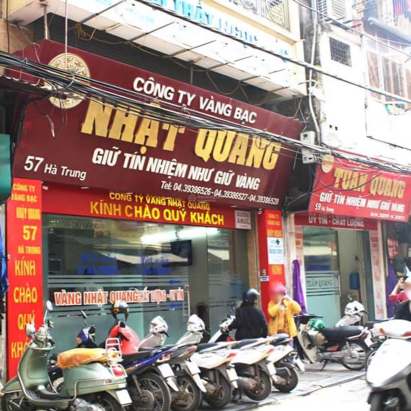 Giảm chào 2 tỷ dưới 500 triệu/m² - bán nhà mặt phố Hà Trung phố tiền vàng, ngoại hối của Hà Nội.