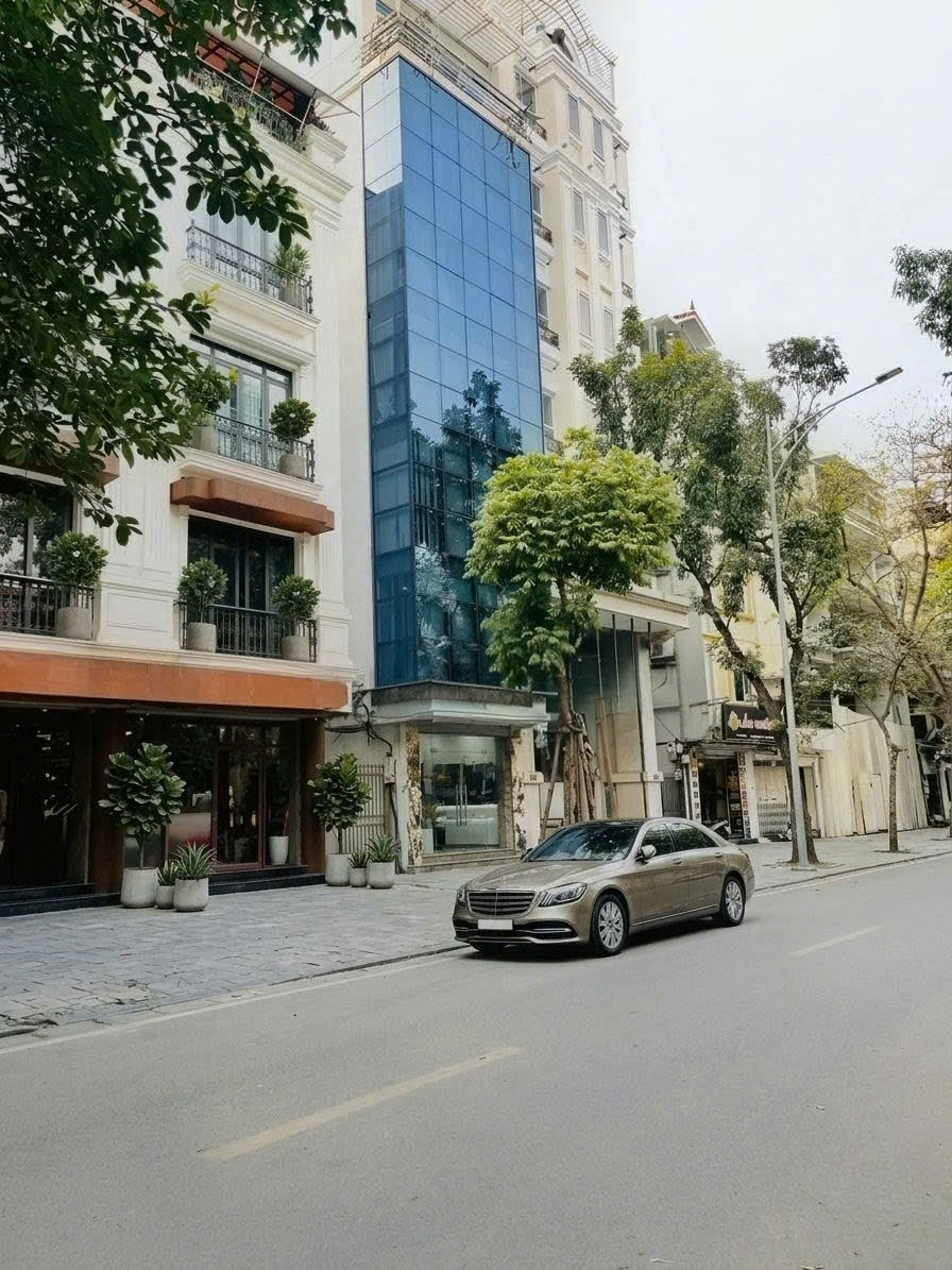 Nhà đẹp mặt phố cổ khu Hai Bà Trưng 🌟 Vỉa hè rộng đường 2 chiều – Lô góc độc tôn 103m2 x 6 tầng nhỉnh 1xx tỷ