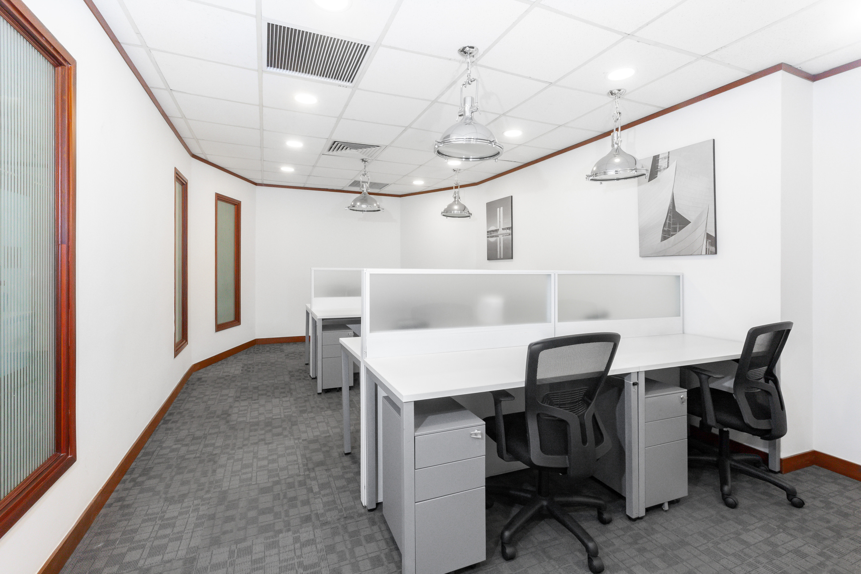 Sử dụng không gian làm việc chung chuyên nghiệp Regus Hanoi Tower