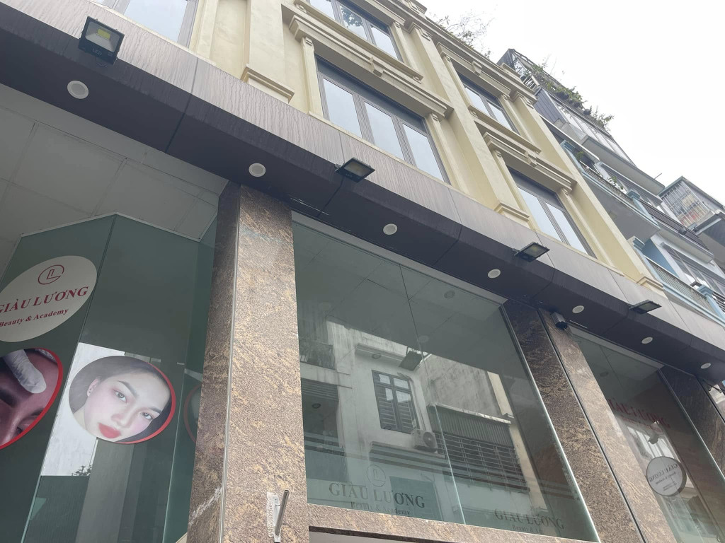 Cho thuê mặt bằng kinh doanh Spa, Mi nail Phố Hai Bà Trưng 80m2, mặt tiền 10m, 20 triệu