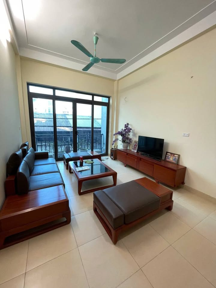 Bán nhà Hải Bối, 50m2, mt4m, 4T, 3N, đủ công năng, 6.15 tỷ. Đông Anh, ô tô.