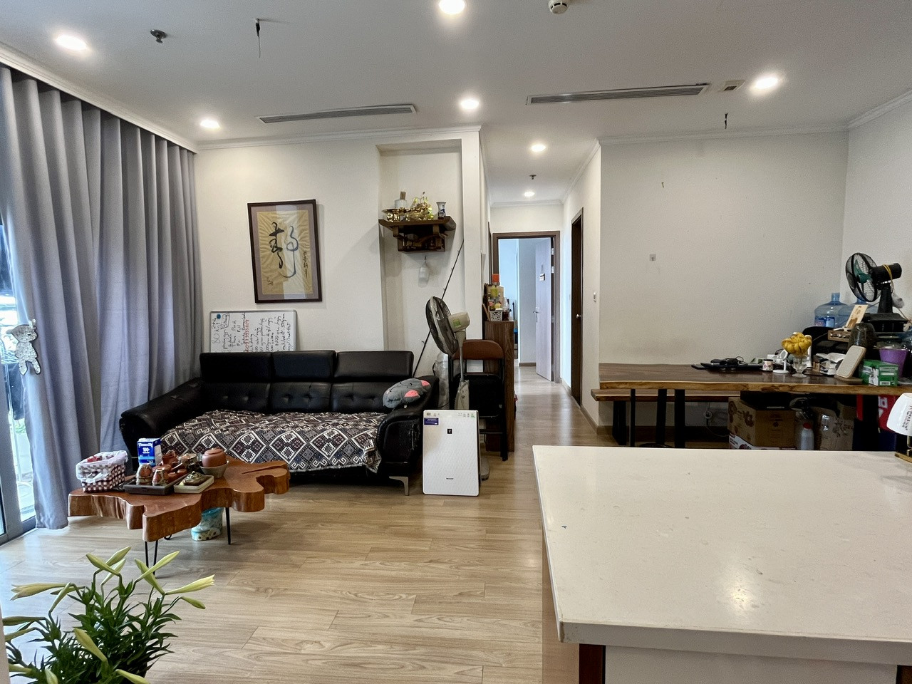 Vinhomes Gardenia căn 2 ngủ, 2 WC tầng trung, view đẹp, ở hay cho khách Hàn Quốc dòng tiền 1000$/tháng