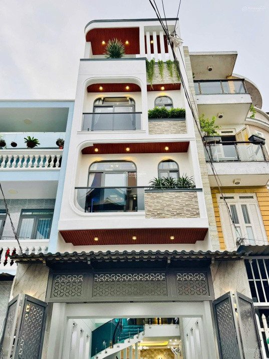 Bán nhà cho cô 6. Hàm Nghi, Phường Nguyễn Thái Bình, Quận 1. DT: 5x16m (80m2). Cho thuê 19tr/tháng. Giá 4 tỷ 450 triệu. Sổ hồng riêng chính chủ
