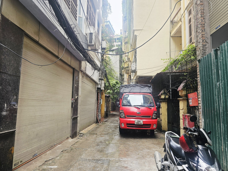 Bán nhà Hào Nam 48m² ngang 3.8m giá 22 tỷ Phường Ô Chợ Dừa (LH: Zalo 0862299066)