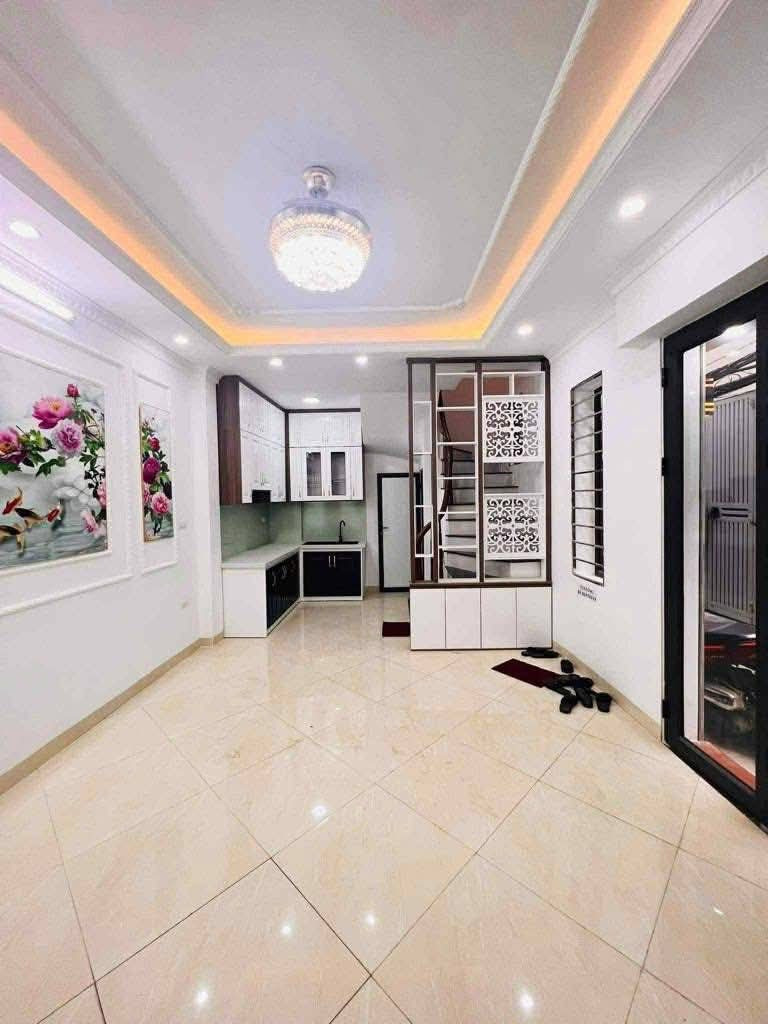 Bán Nhà Đống Đa, Full Nội Thất, Ngõ Xe Ba Gác Tránh, Ở Ngay, Giá Tốt