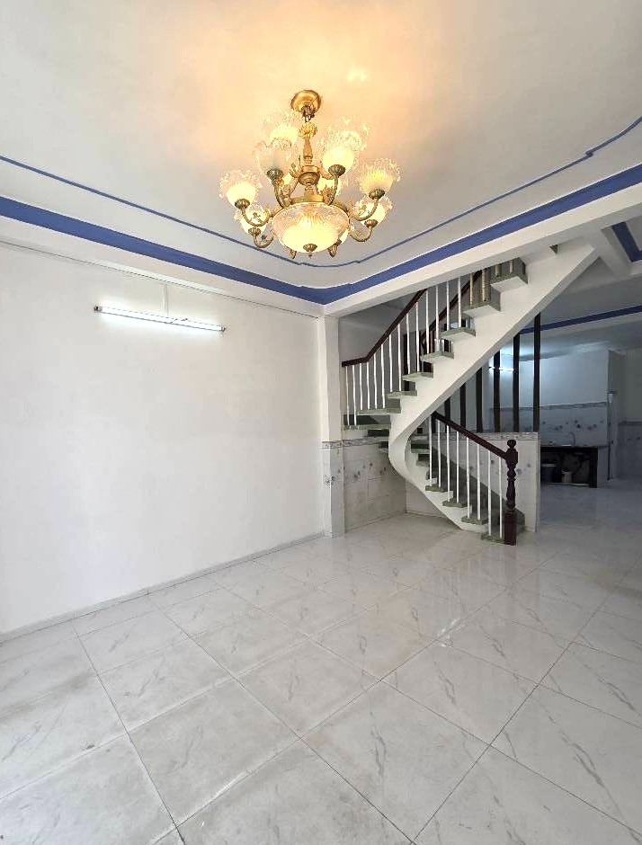Bán Nhà Hậu Giang Quận 6-Hẻm ÔTô Thông - DT 66M2-Gía Nhỉnh 5 Tỷ (TL)